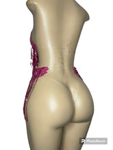 Load image into Gallery viewer, Show Out
